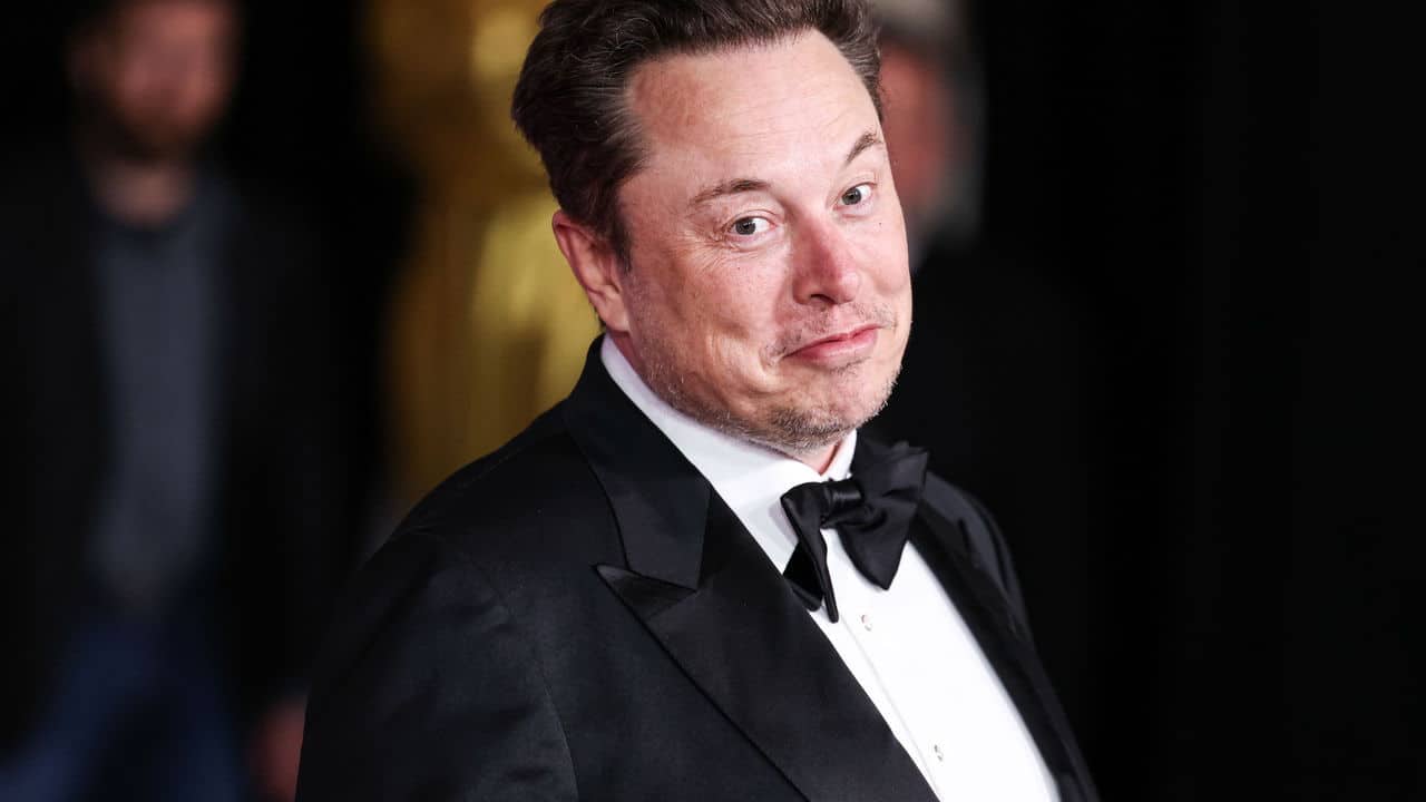 elon musk 1740147604952